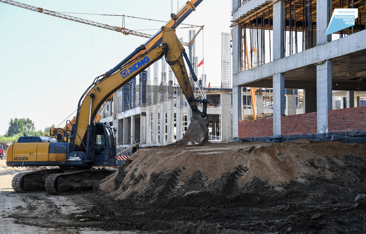 В Твери продолжается строительство школы на 1224 места  