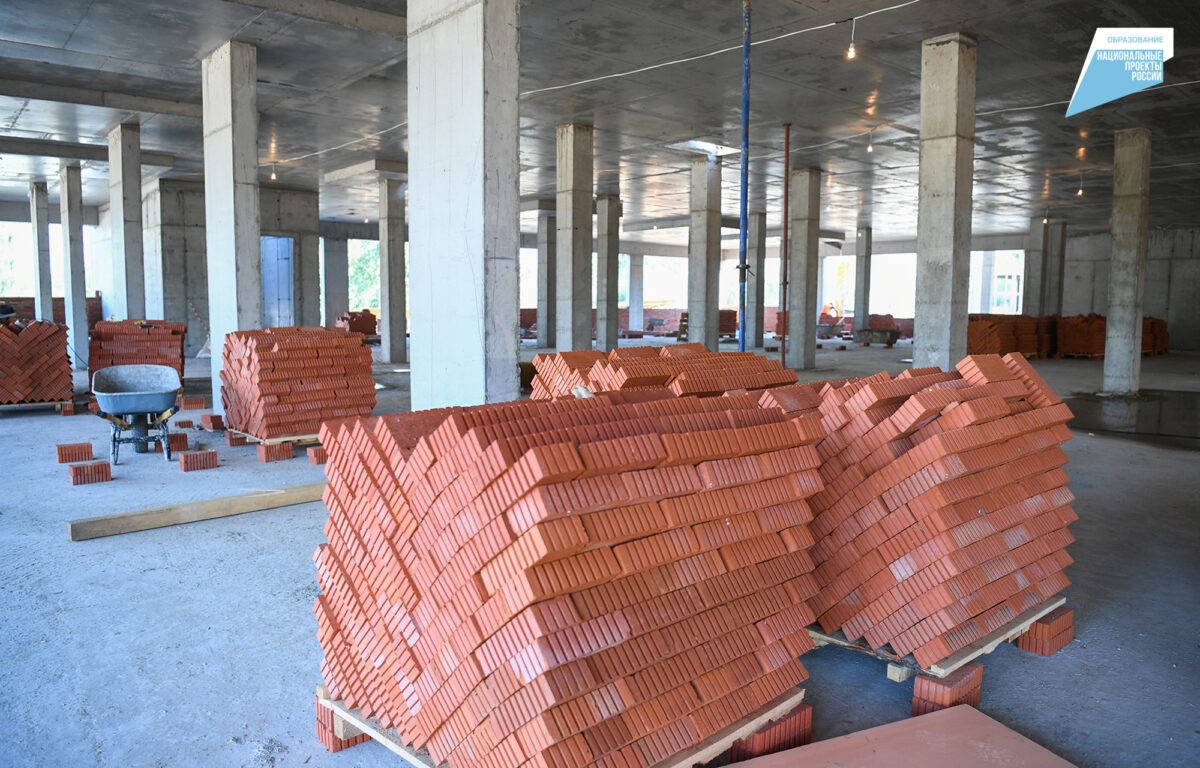 В Твери продолжается строительство школы на 1224 места  