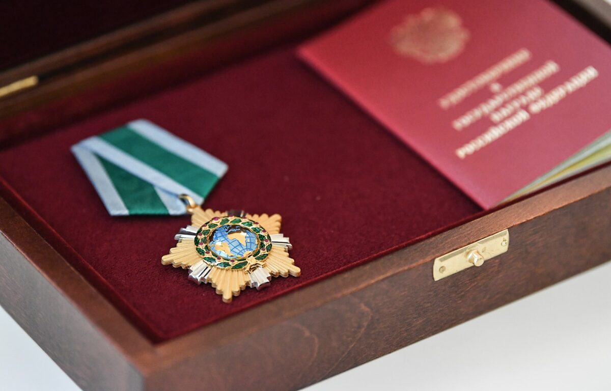 Губернатор Игорь Руденя вручил орден Дружбы председателю Законодательного собрания Тверской области Сергею Голубеву