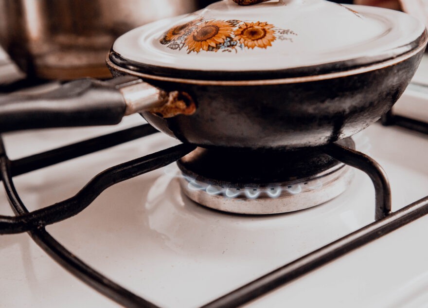 По вине управляющей компании в доме в Твери отключили газ