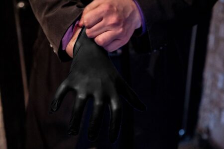 В Тверской области взяли двух курьеров из банды телефонных мошенников В Тверской области взяли двух курьеров из банды телефонных мошенников