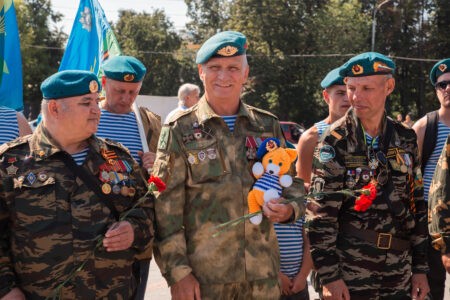 В Твери отметили 93-ю годовщину со дня основания Воздушно-десантных войск