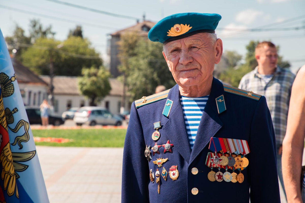 В Твери отметили 93-ю годовщину со дня основания Воздушно-десантных войск