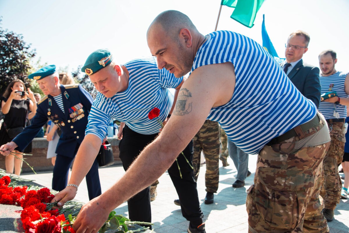 В Твери отметили 93-ю годовщину со дня основания Воздушно-десантных войск