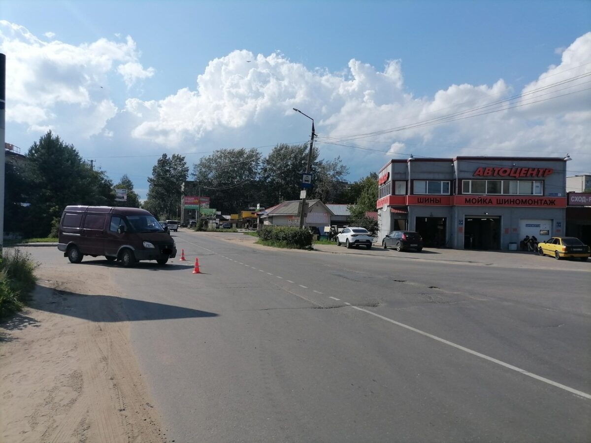 В Тверской области велосипедист попал под колёса фургона