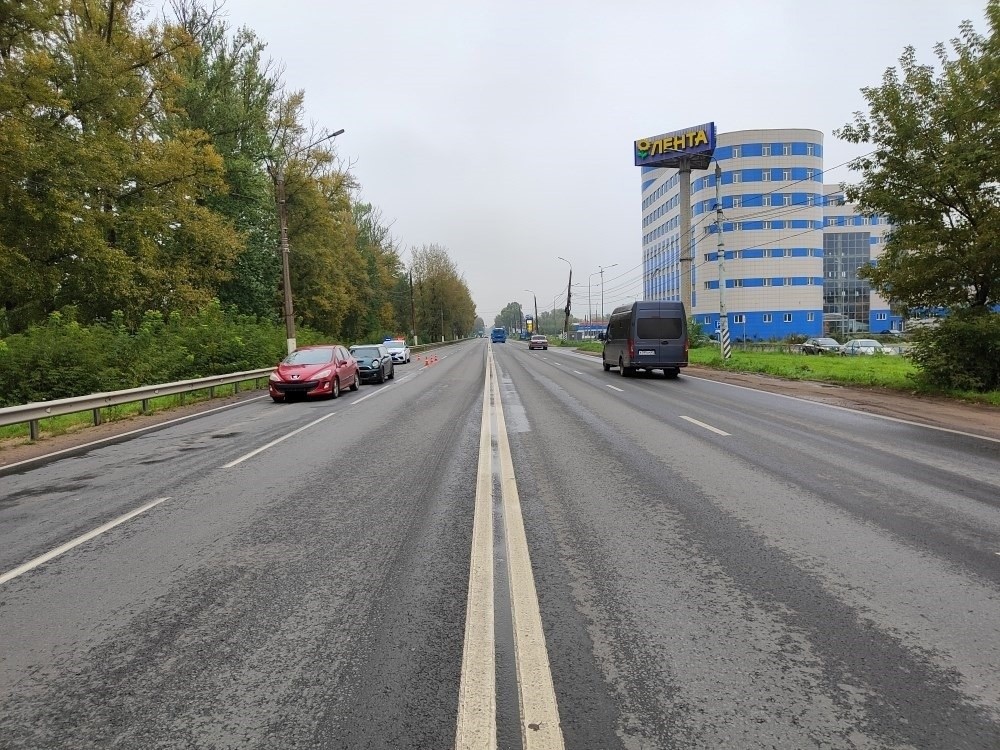 Спешащий водитель "Форда" пострадал в столкновении с "Фольксвагеном" в Тверской области