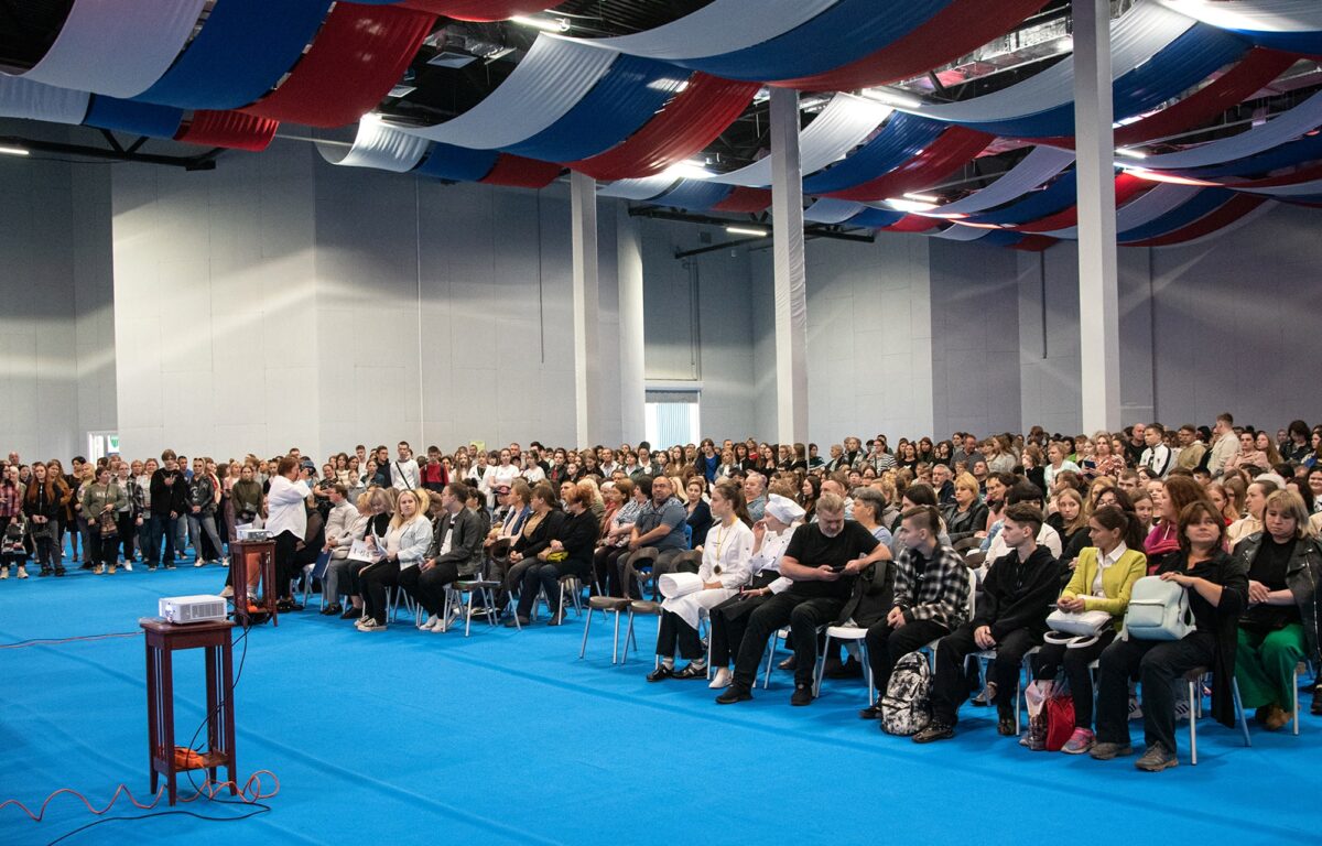 Первокурсникам Тверского колледжа сервиса и туризма рассказали о перспективах профессии