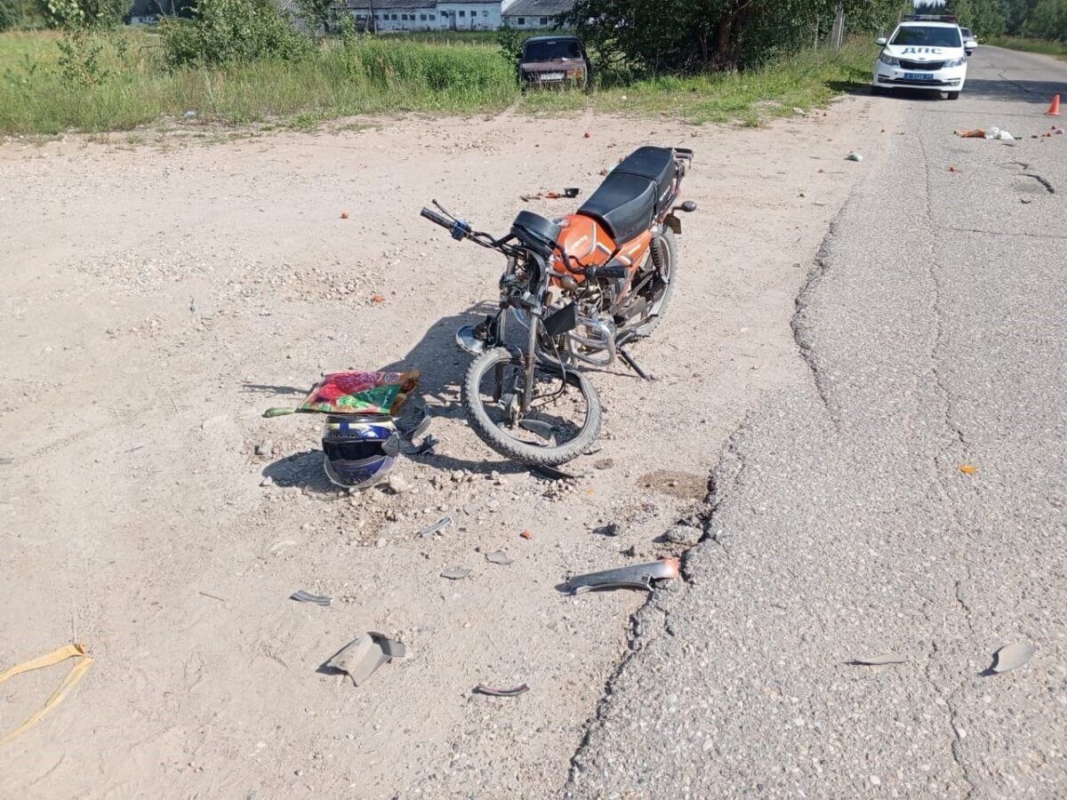 В Тверской области мопедист пострадал в столкновении с ВАЗом