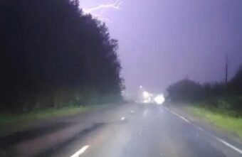 Жители Тверской области сфотографировали необычное природное явление Жители Тверской области сфотографировали необычное природное явление