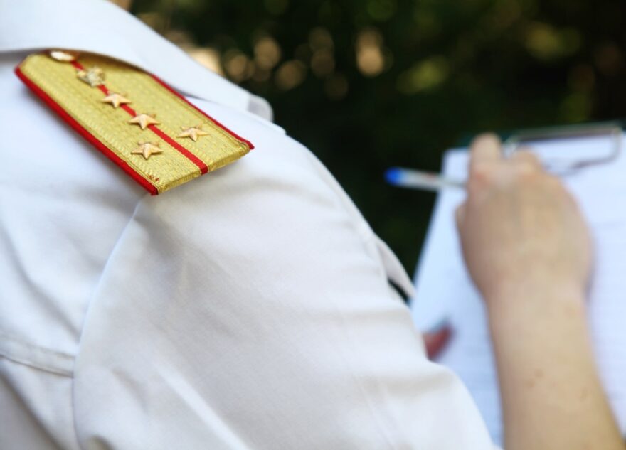 В Твери правоохранительные органы занялись инцидентом с мальчиком, который стоял в открытом окне