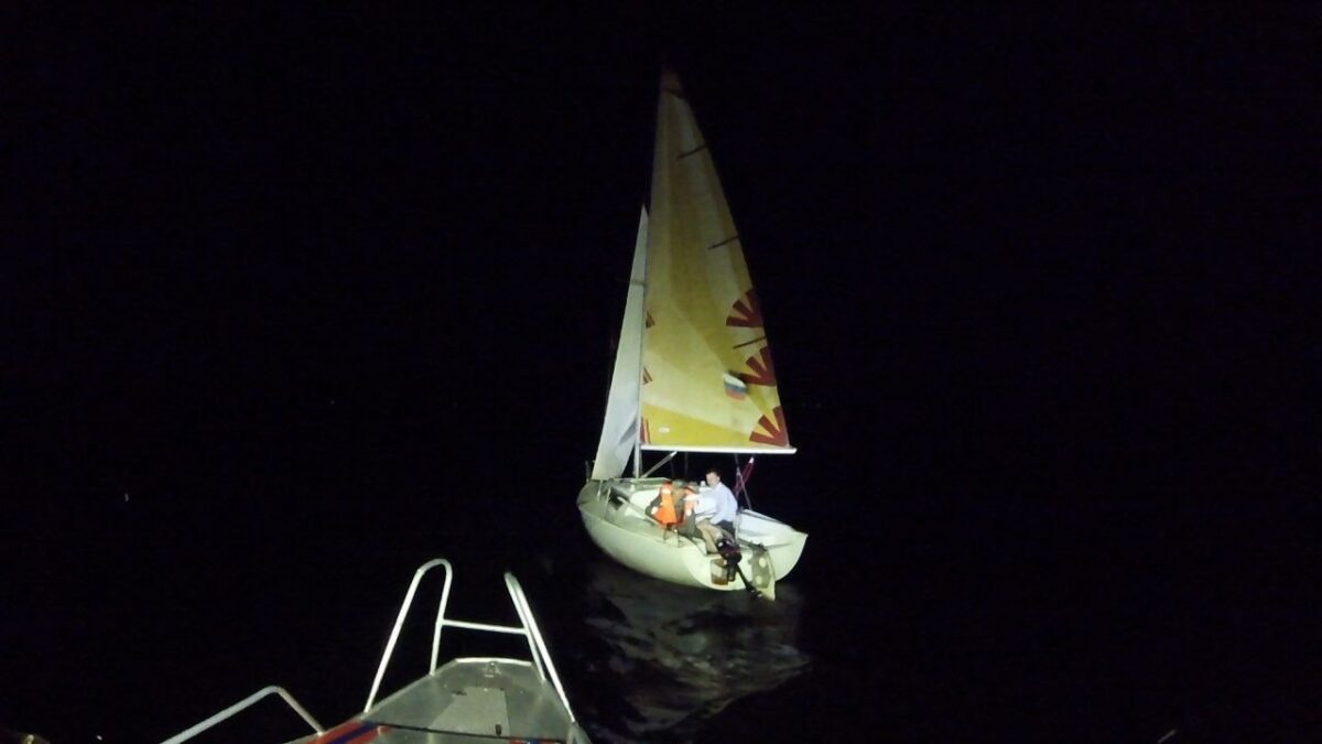 В Тверской области спасли семью, путешествующую на яхте