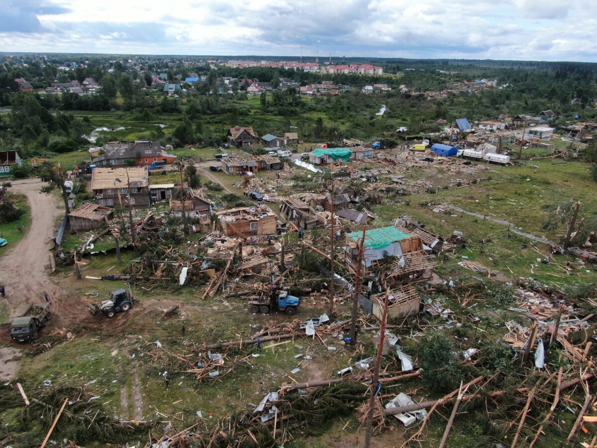Жителей Центральной России предупредили о разрушительных смерчах