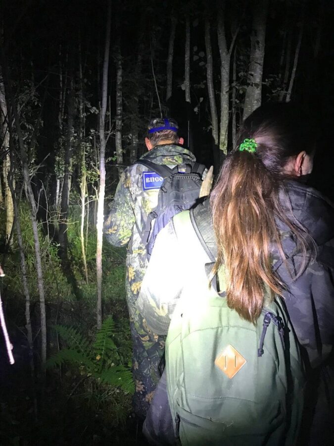 Волонтеры рассказали, как спасали бабушку, застрявшую на два дня в лесу в Тверской области