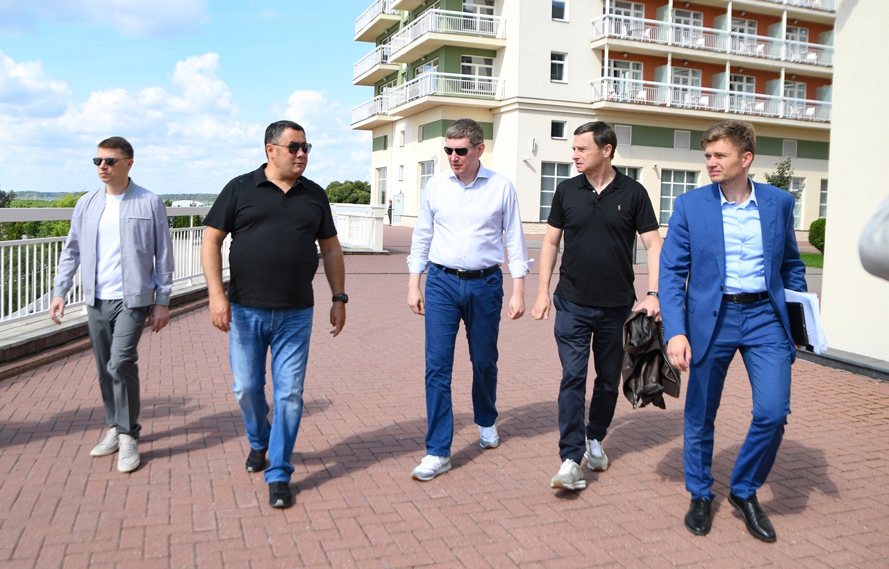 Игорь Руденя и Максим Решетников осмотрели строящиеся и действующие туристические объекты в «Завидово»