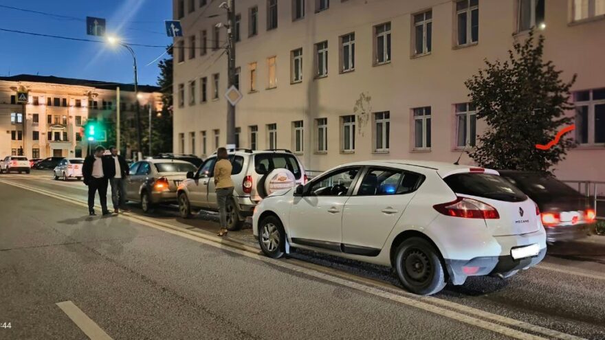 Массовое ДТП в Твери: пострадал пожилой мужчина