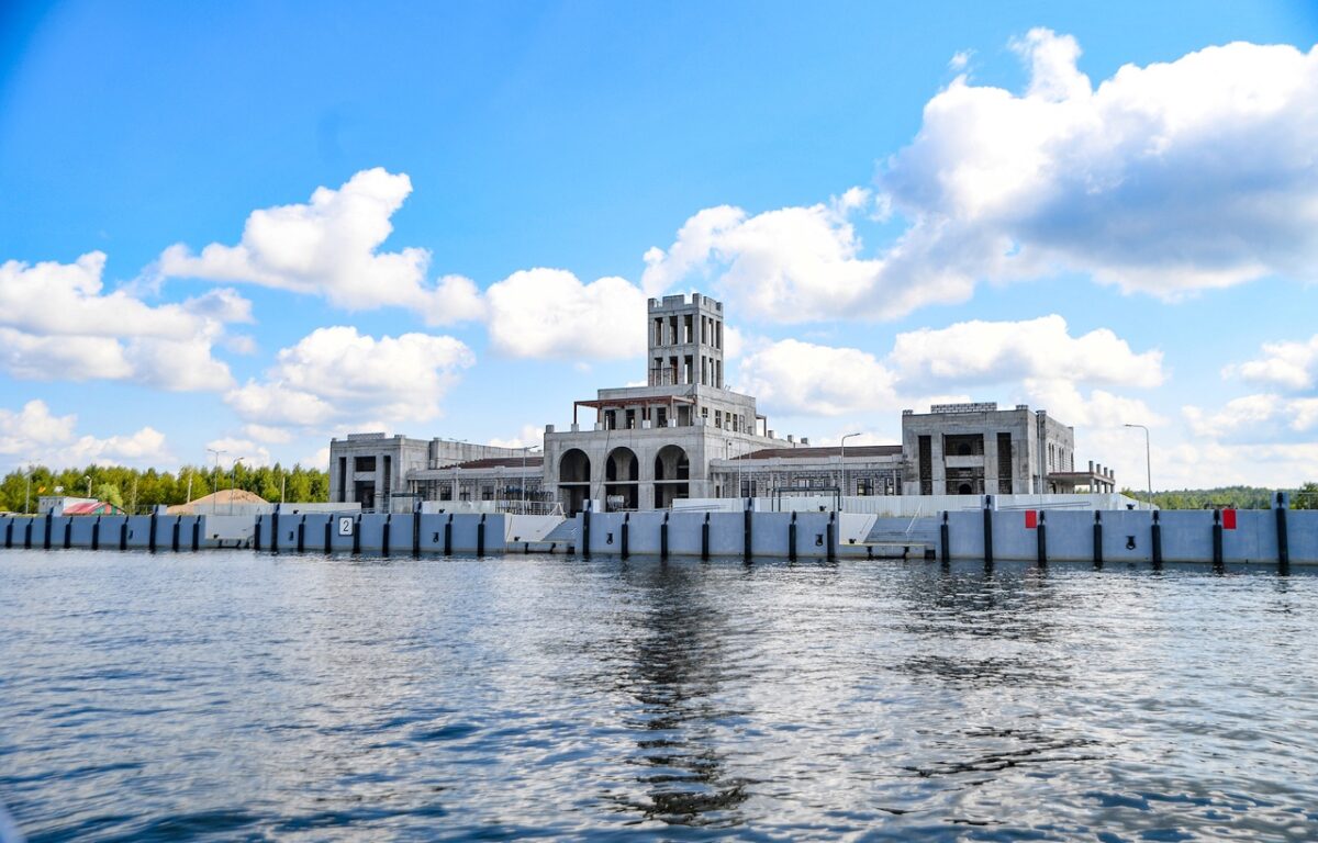 Игорь Руденя и Максим Решетников осмотрели строящиеся и действующие туристические объекты в «Завидово»