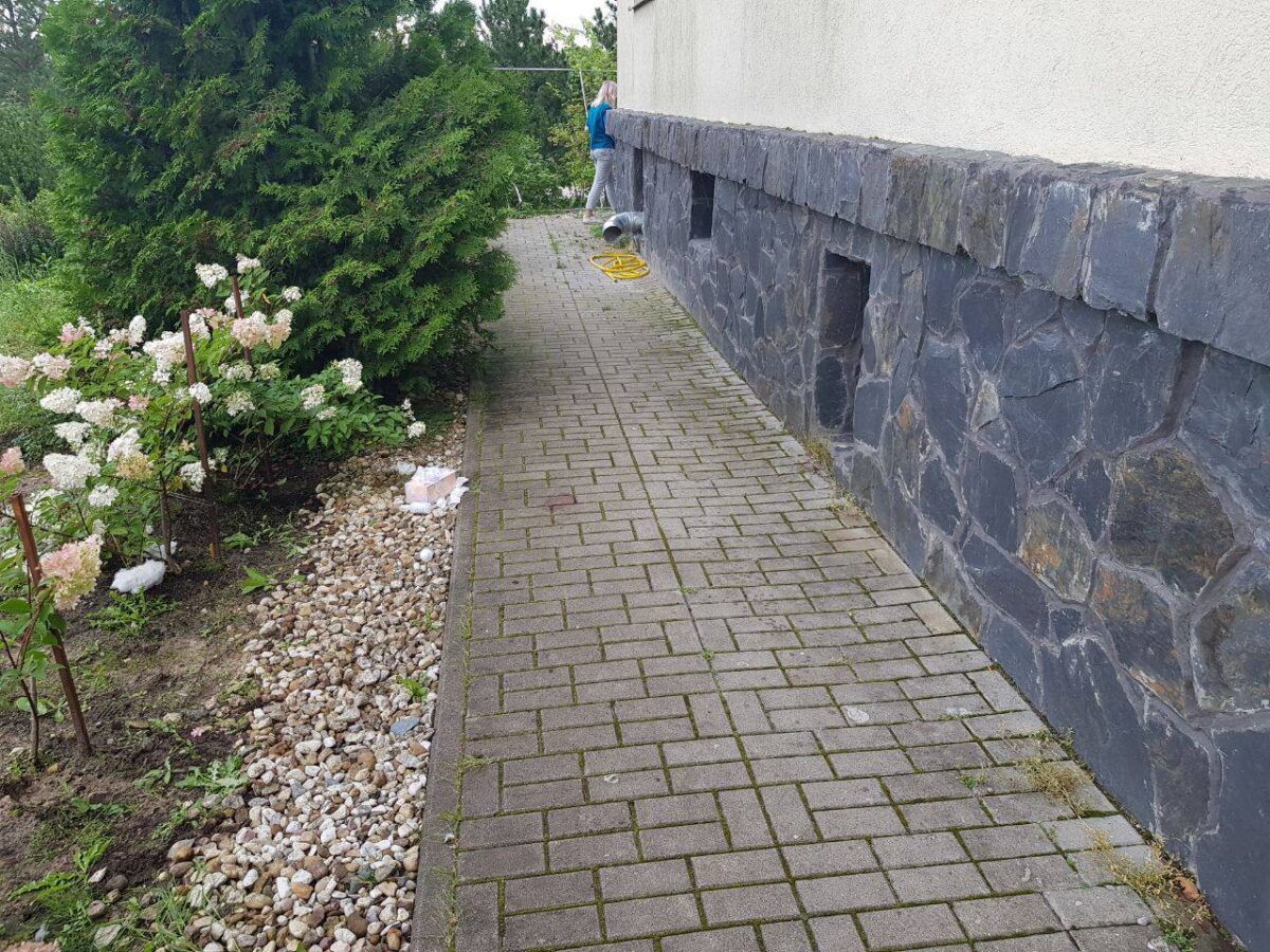 В Тверской области из окна гостиницы выпал малолетний ребенок