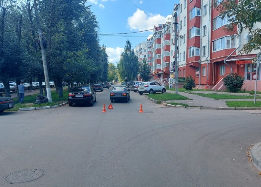 Четырёхлетний мальчик попал под колёса ВАЗа в Твери