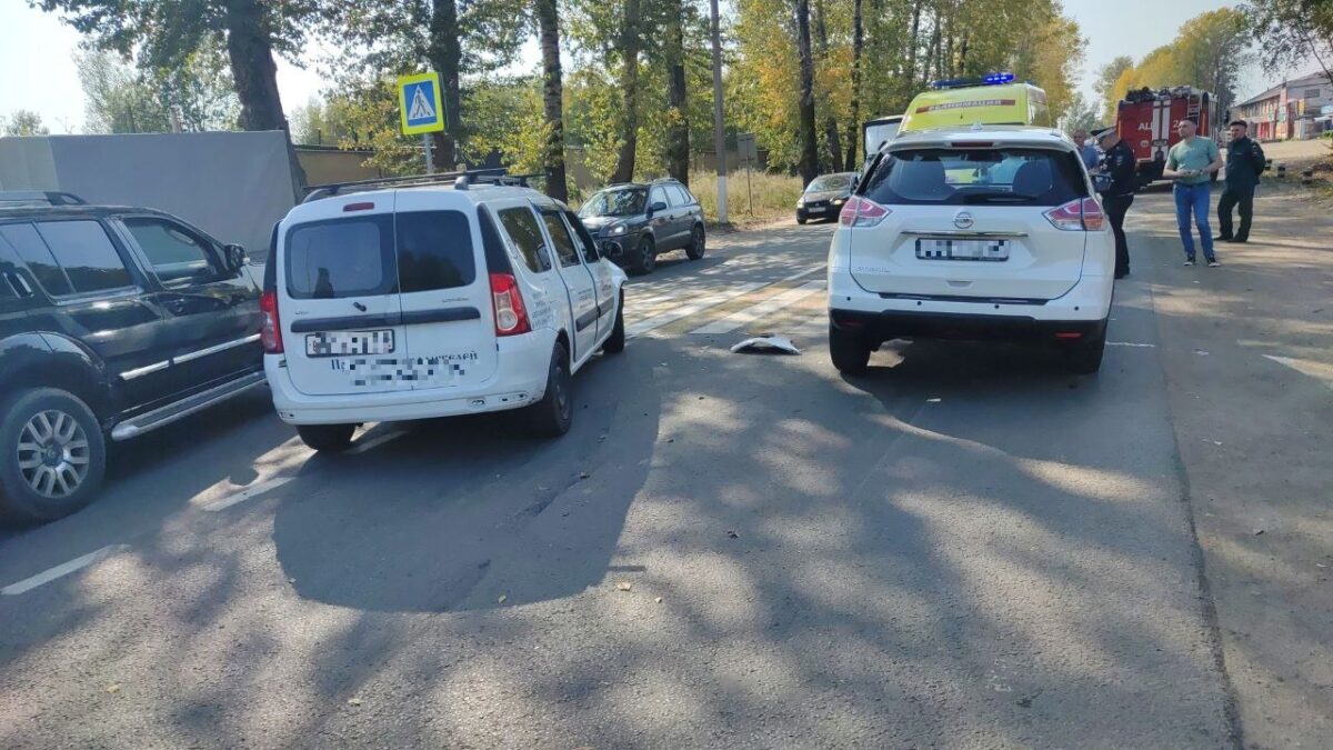 Две девушки пострадали в столкновении двух автомобилей в Твери