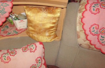 В Твери женщина похитила деньги из подушки