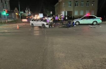 ВАЗ и Honda не поделили перекрёсток в Тверской области ВАЗ и Honda не поделили перекрёсток в Тверской области