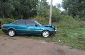 В Тверской области Mercedes выехал на "встречку" и столкнулся с большегрузом В Тверской области Mercedes выехал на "встречку" и столкнулся с большегрузом