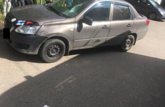 В Твери водитель легковушки врезался в машину инкассации