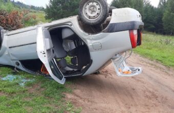 В Тверской области Mercedes выехал на "встречку" и столкнулся с большегрузом В Тверской области Mercedes выехал на "встречку" и столкнулся с большегрузом