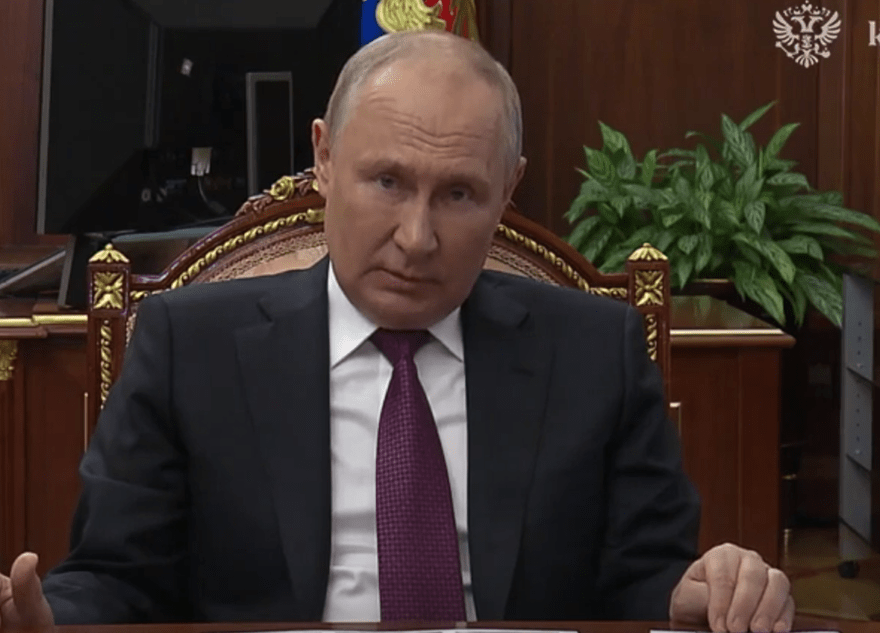 Владимир Путин прокомментировал авиакатастрофу в Тверской области Владимир Путин прокомментировал авиакатастрофу в Тверской области