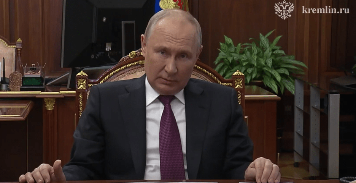 Владимир Путин прокомментировал авиакатастрофу в Тверской области