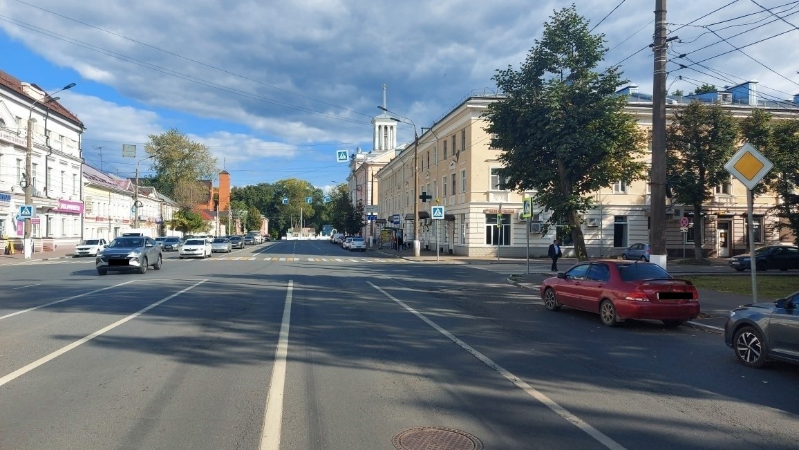 Водитель Chery сбил пешехода на зебре в Твери