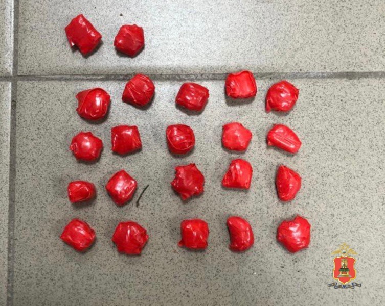 22 свёртка с мефедроном нашли у задержанного в Твери мужчины