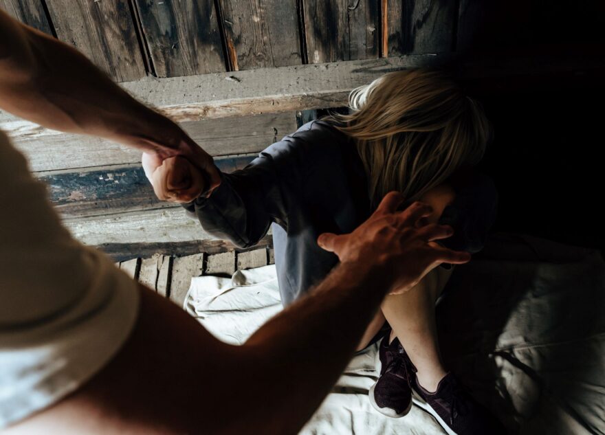 В Тверской области вынесли приговор двум насильникам девочки