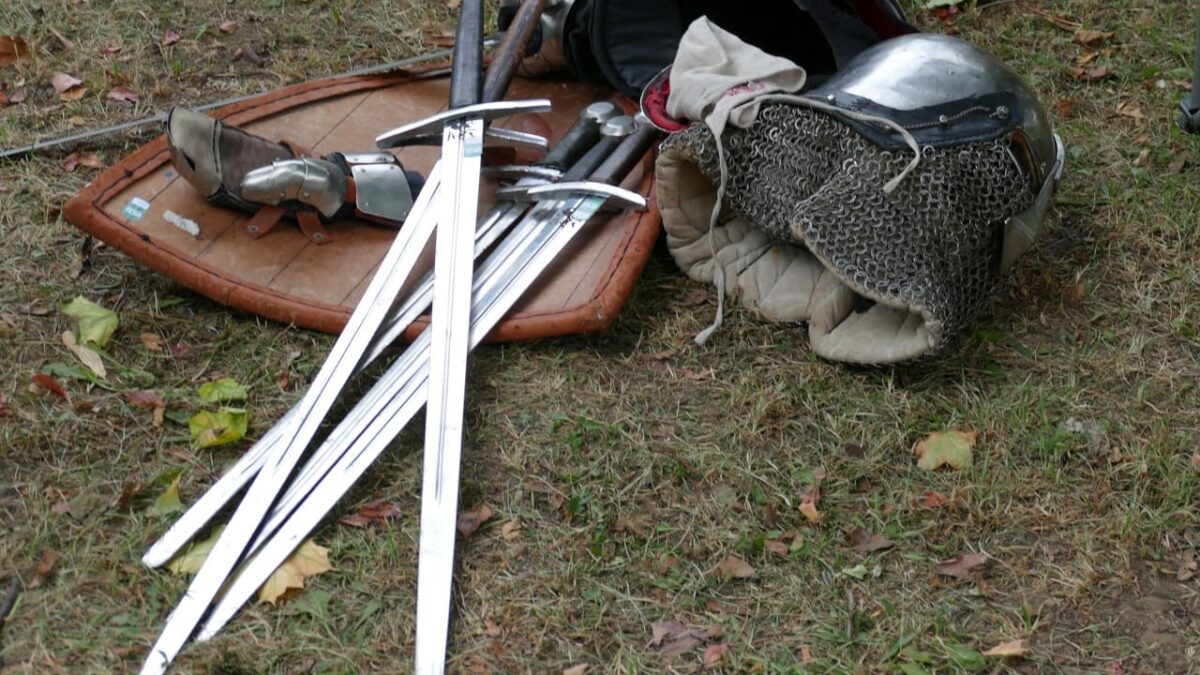 В воскресенье Тверь заполнил звон мечей  