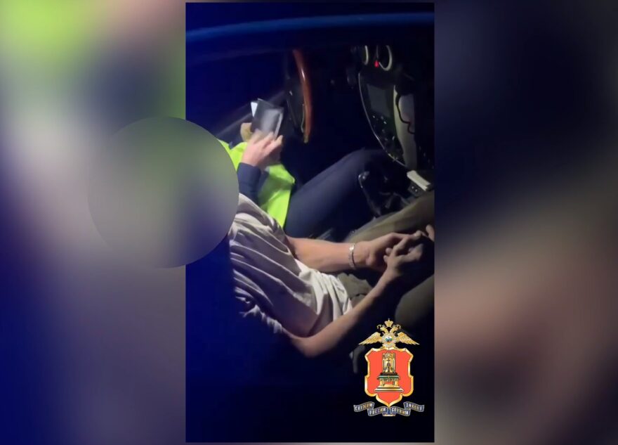В Тверской области пьяный водитель-рецидивист попытался сбежать от полицейских В Тверской области пьяный водитель-рецидивист попытался сбежать от полицейских