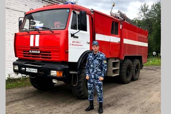Сотрудник колонии потушил пожар в жилом доме в Тверской области Сотрудник колонии потушил пожар в жилом доме в Тверской области