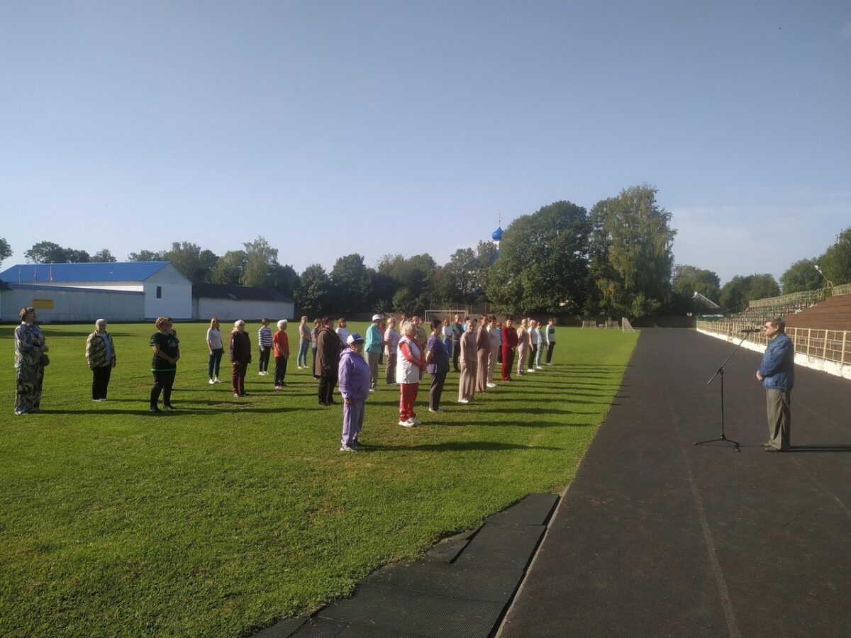 В Торопце провели "Зарядку со спортсменами"