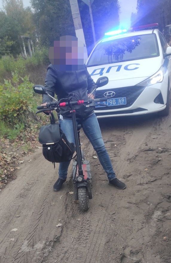 В Твери за неделю оштрафовали 19 самокатчиков