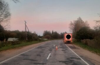 В Тверской области грузовик сбил несовершеннолетнего пешехода