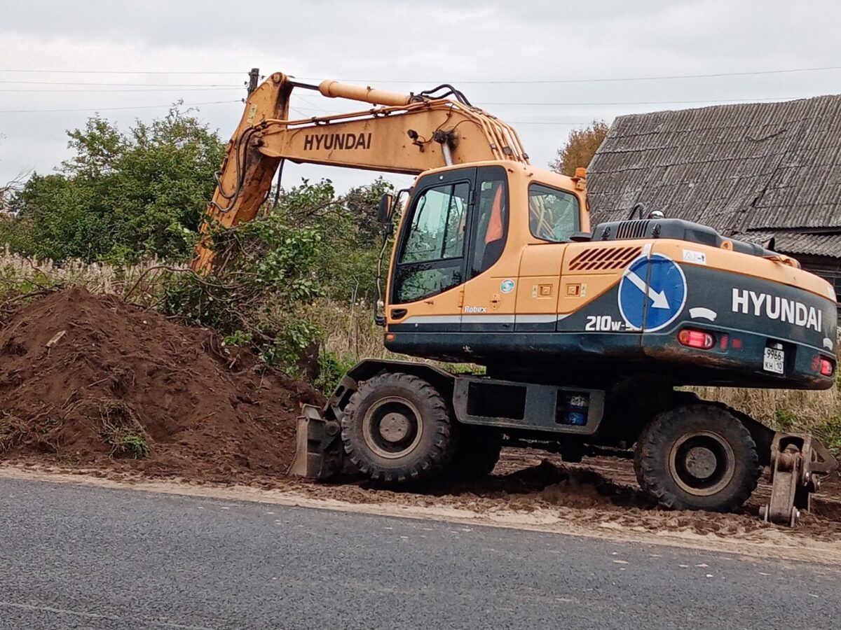 Во время дорожных работ в Тверской области нашли старинный памятник