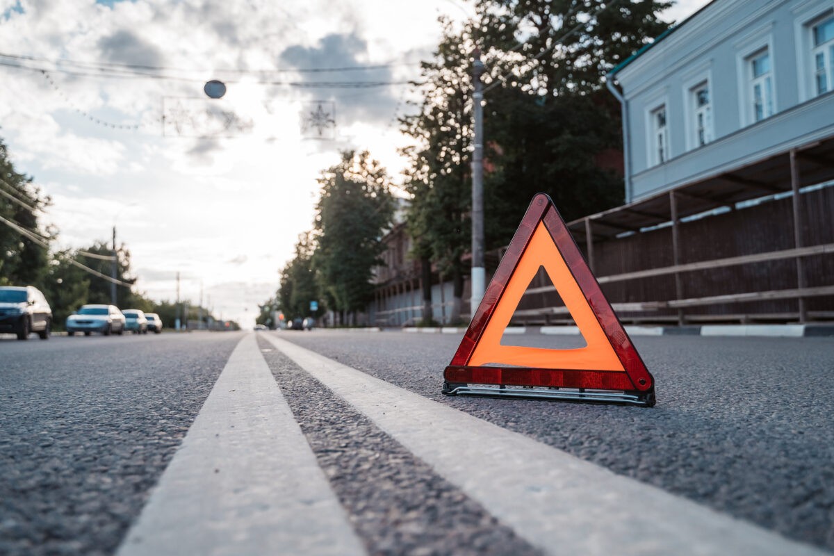 В Тверской области ищут свидетелей ДТП, в которых «пострадали»  припаркованные машины | ТОП Тверь новости