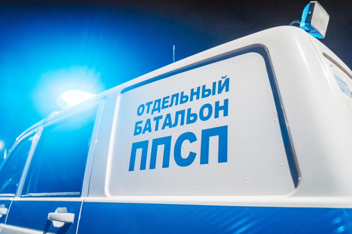 В Тверской области муж и жена на ходу выпрыгнули из полицейской машины