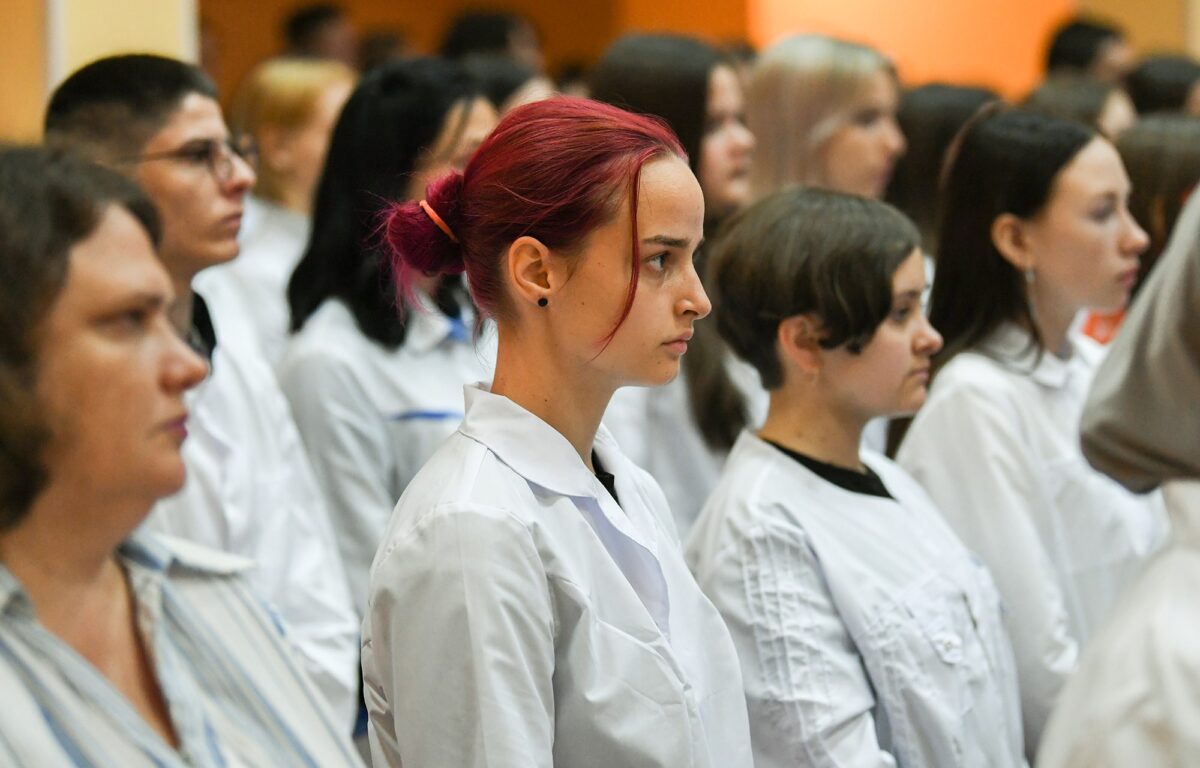 В Тверском медицинском колледже начали обучение 420 первокурсников