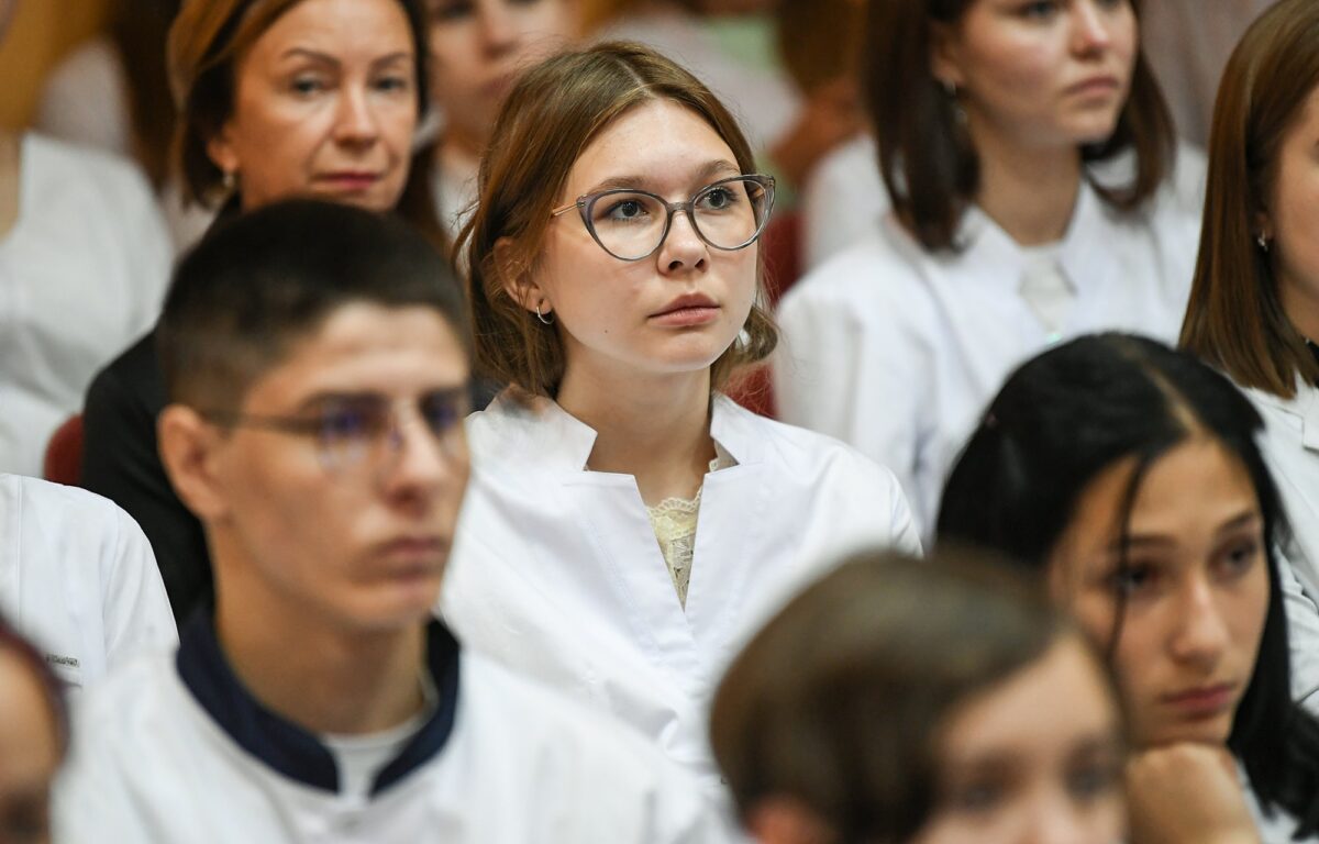 В Тверском медицинском колледже начали обучение 420 первокурсников | ТОП  Тверь новости