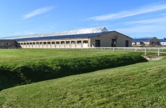 Губернатор Игорь Руденя посетил ЗАО «Калининское», где открыли новую высокотехнологичную ферму Губернатор Игорь Руденя посетил ЗАО «Калининское», где открыли новую высокотехнологичную ферму