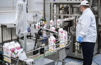 Губернатор Игорь Руденя посетил ЗАО «Калининское», где открыли новую высокотехнологичную ферму