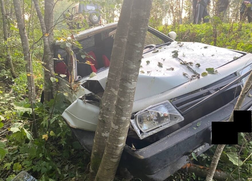 Водитель иномарки сбил двух девушек на зебре в Тверской области