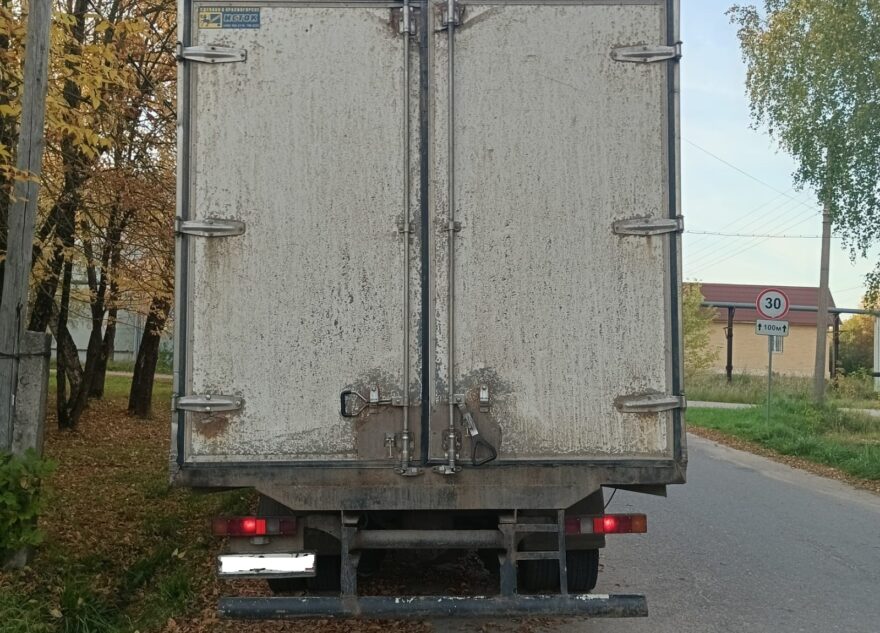 В Тверской области открывшаяся дверь фургона травмировала ребенка В Тверской области открывшаяся дверь фургона травмировала ребенка