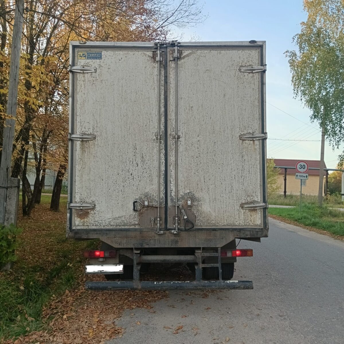 В Тверской области открывшаяся дверь фургона травмировала ребенка