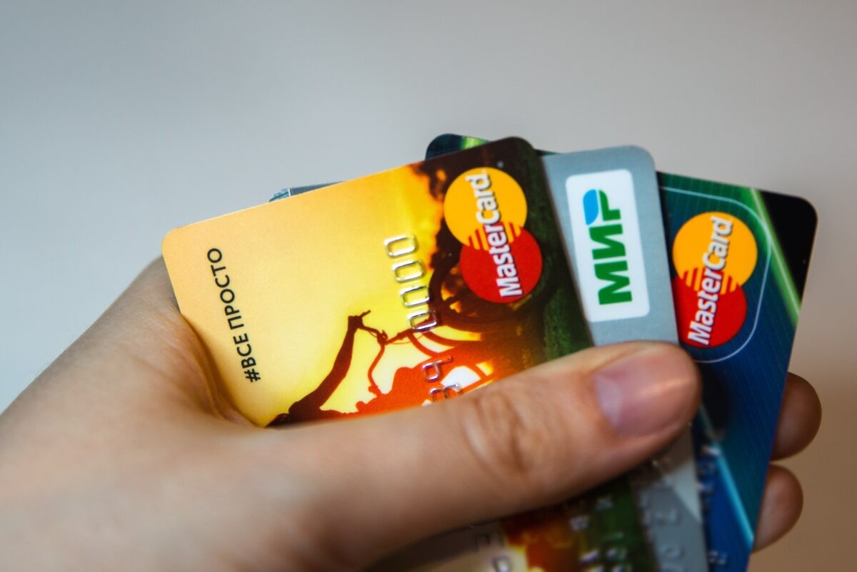 Житель Тверской области украл у бывшего работодателя карту и отправился на заправку